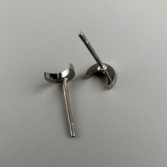 Titanium Crescent Moon Ear Studs - Picture 6 of 7